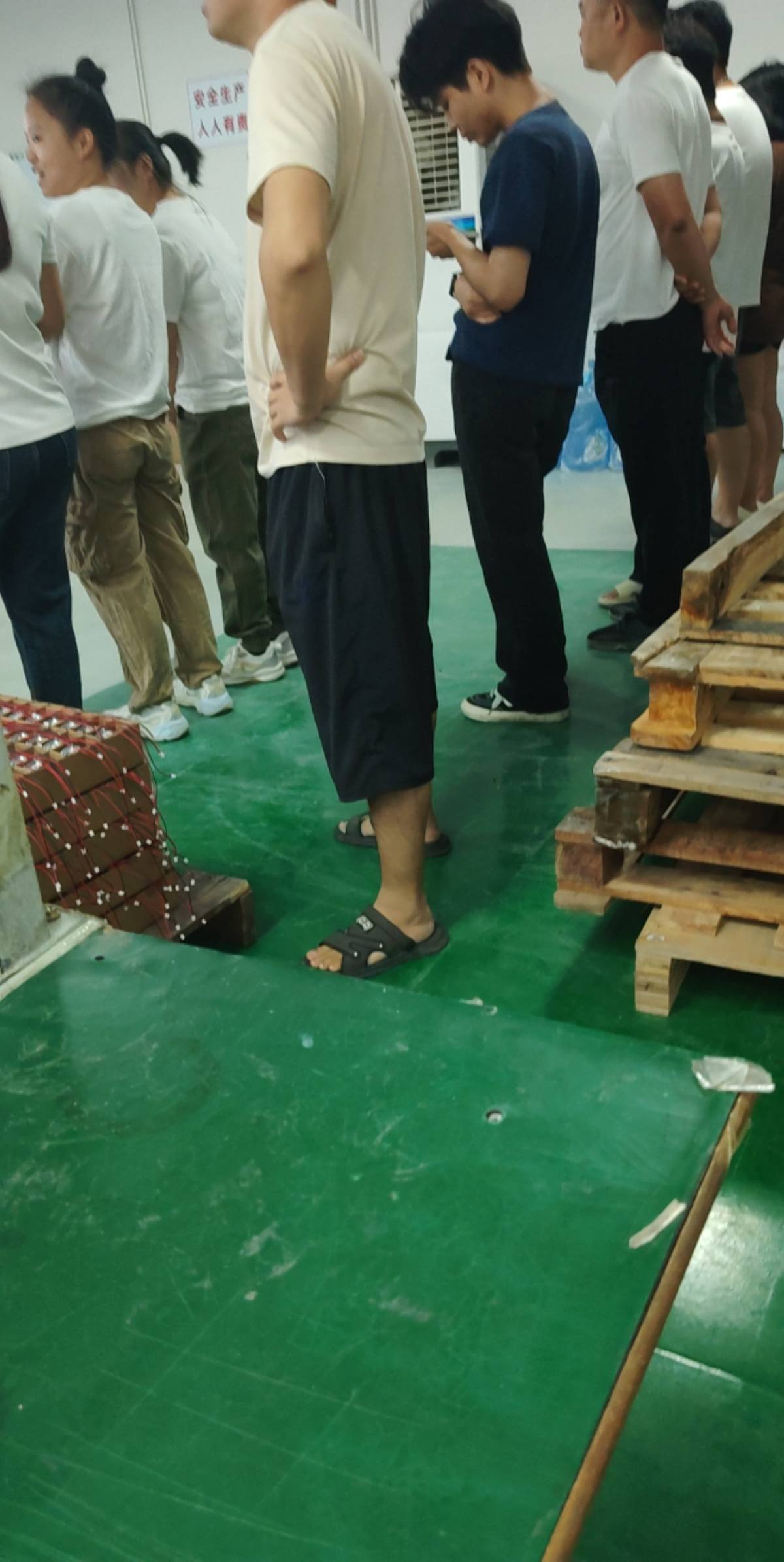 老哥们，日结安排上了17块钱一小时，人间正道是沧桑


86 / 作者:一起分享一下 / 