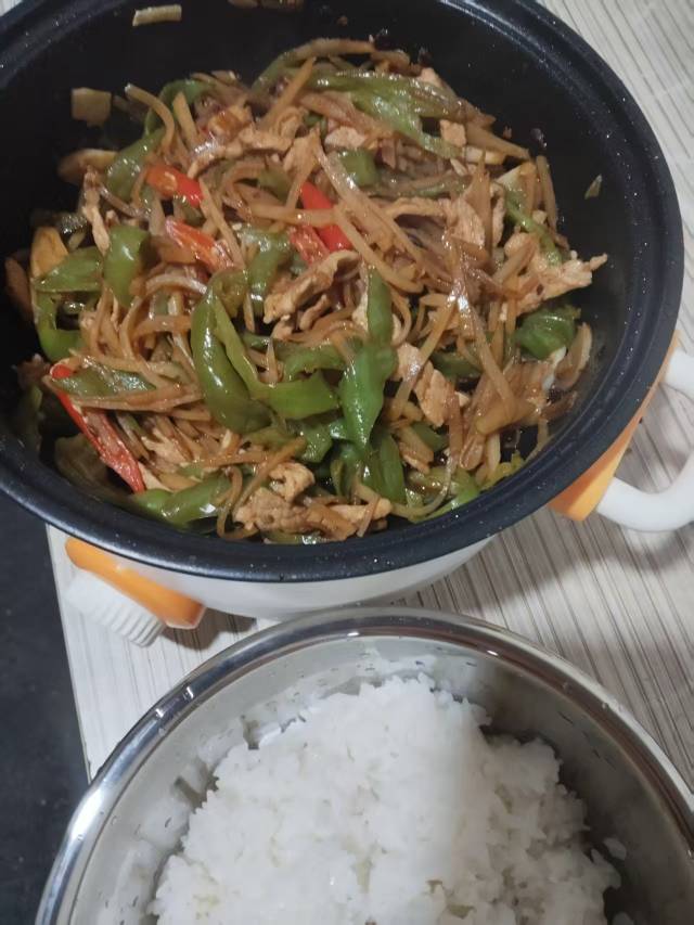 亏大了，今天的肉不大新鲜，有点味道

91 / 作者:蒜苗炒腊肉 / 