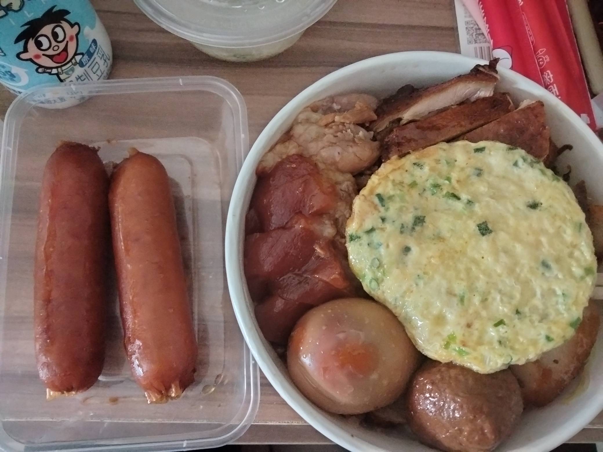 老哥们吃饭了

12 / 作者:机会哈哈 / 