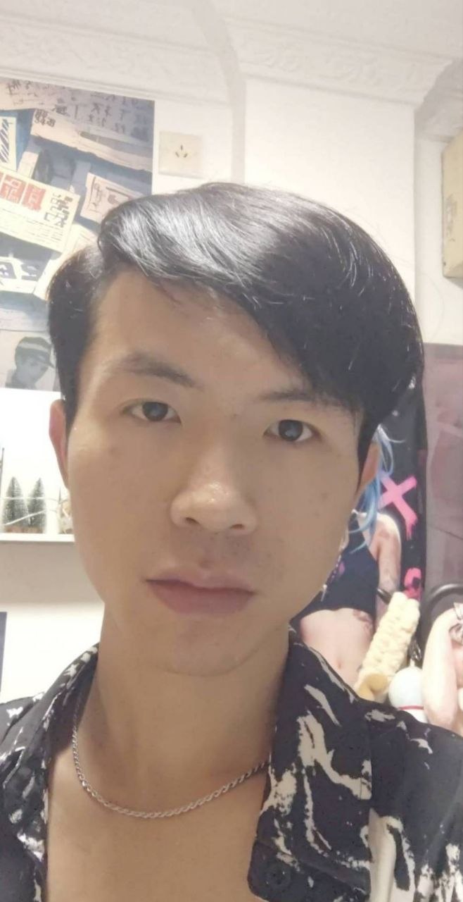 兄弟们猜一猜哪个是现在的我



6 / 作者:我会英语 / 