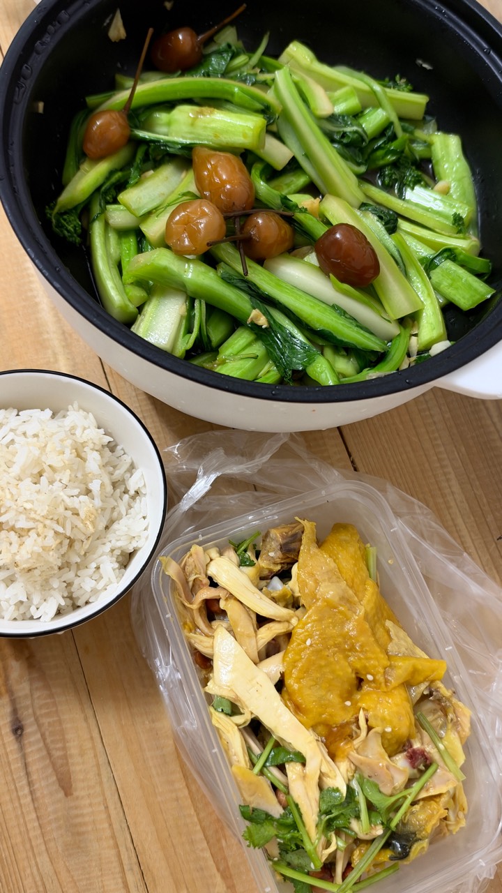 今天一整天没吃东西，吃点好的

38 / 作者:不知明的靓仔 / 