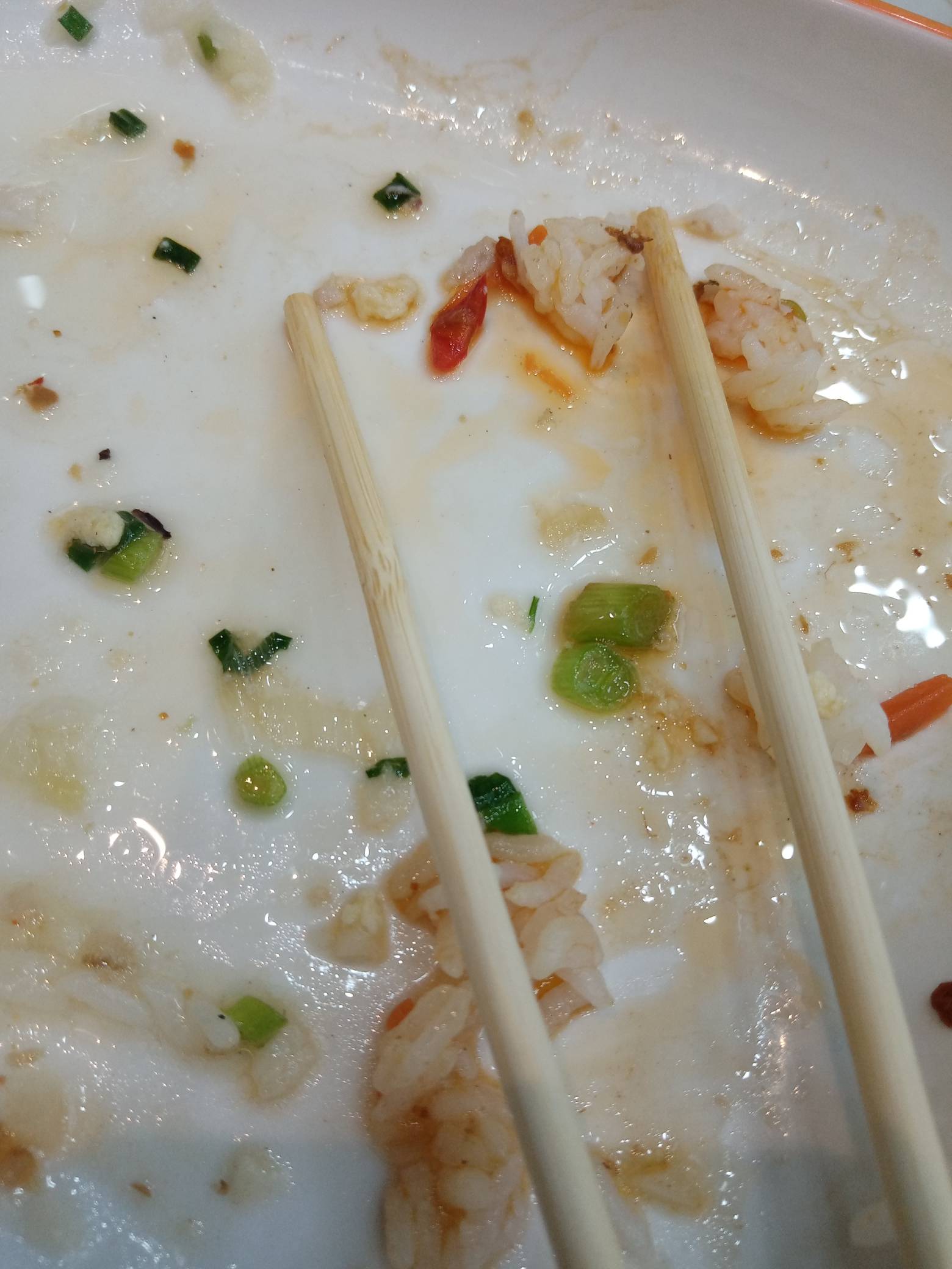 刚在路边浏览卡农被老哥认出来了，还请我吃饭

29 / 作者:彳亍～ / 